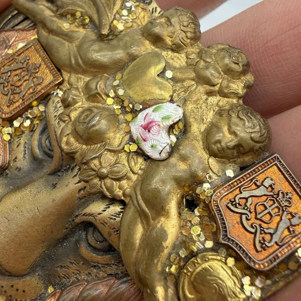 Vtg Sarah Jane Lion Head Brooch Art Nouveau Renaissance Enamel‎ Heart Upscyled